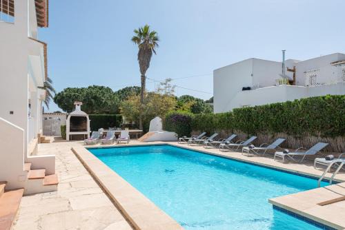 Cala d'Or Apartment | Bright Oceanfront Apartment Sunset1 with Pool & Free Wifi
