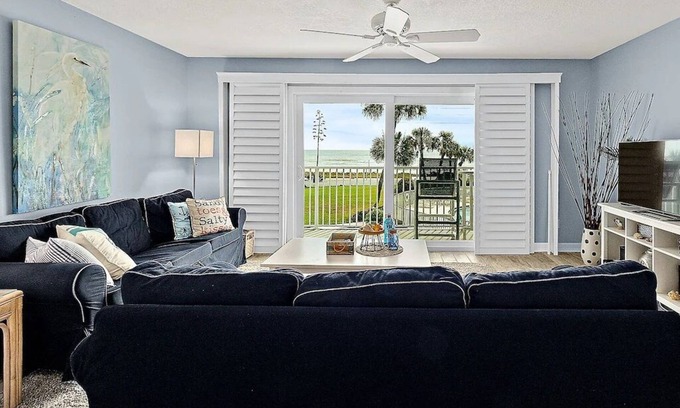 Flagler Beach Condo | Beach Front Condo - LBTR #34535 with Pool & Ocean View