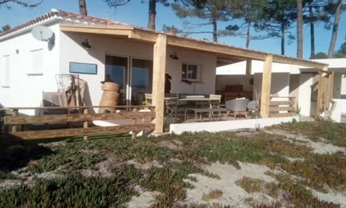 Ghisonaccia House | Beachfront Bungalow Retreat with Ocean View Terrace