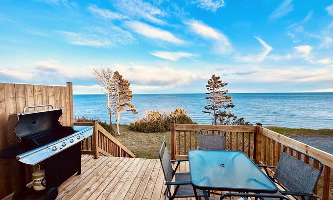 Pabos House | Beach Home Retreat with Ocean View & Family-Friendly Amenities
