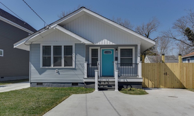 Buckroe Beach House | Beachside 3 Bed Rancher - Newly Renovated & Steps to Sand