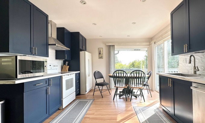 Canyon Heights House | Bright and Airy 3BD Home with Pool & Breakfast Included