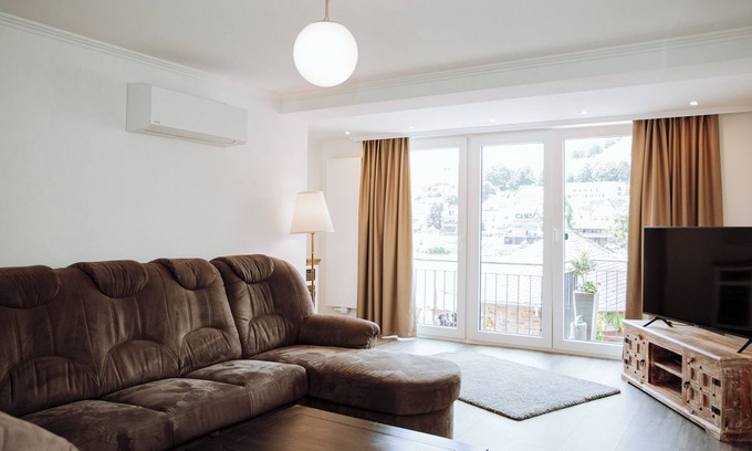 Zell Apartment | Renovated Apartment with Scenic Moselle Views & Pool