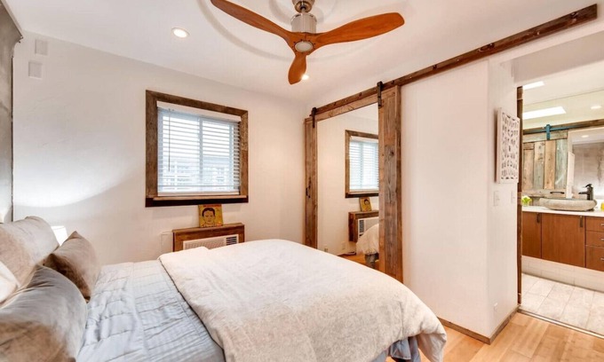 Melrose Condo | Revamped Condo with Pool: Minutes from Downtown Awaits