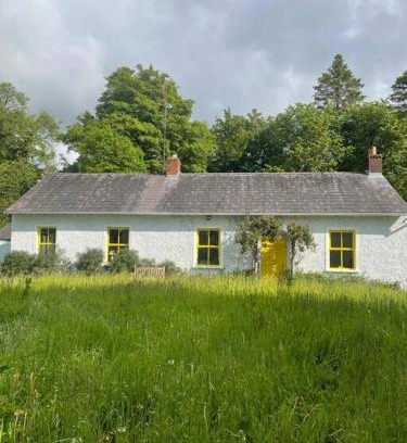 Scotshouse House | Renovated Cottage with Private Fishing in Wildlife Estate