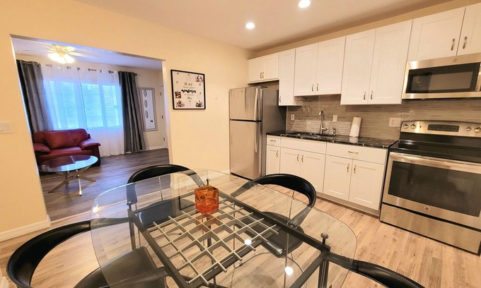 Ridge Wood Heights Apartment | Modern 2-Bed Apartment with Oceanfront Views