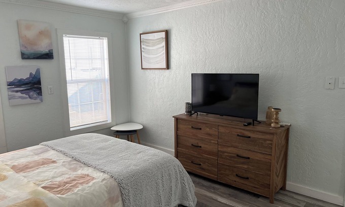 Lawton Cottage | Inviting Cottage Retreat with Child-Friendly Amenities