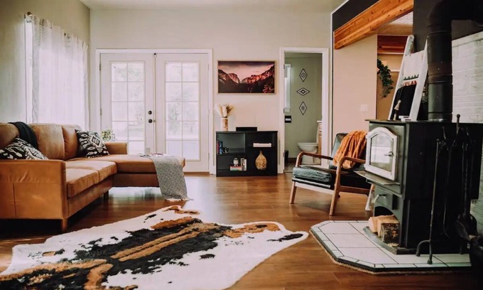 Salmon House | Historic Home Steps from Downtown with Spa & Hot Tub