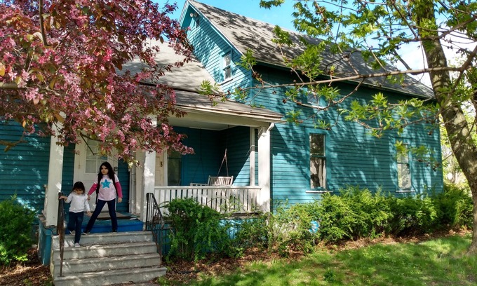 Saginaw House | Renovated House Steps from Saginaw Downtown with Kitchen