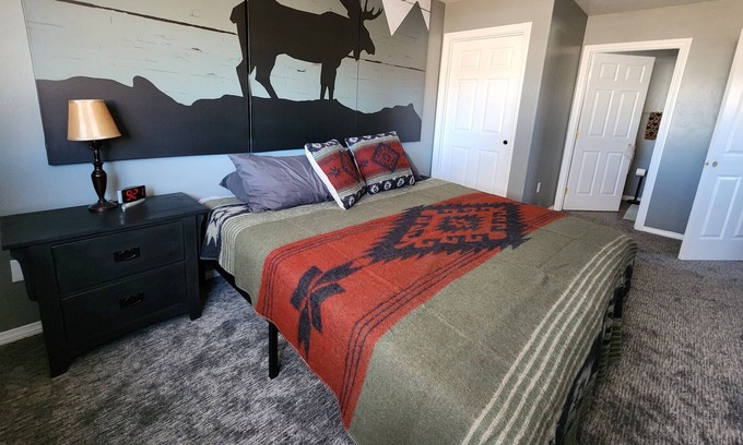 Kanab House | Newly Renovated in Kanab Southern Utah! < hour to Bryce, Zion