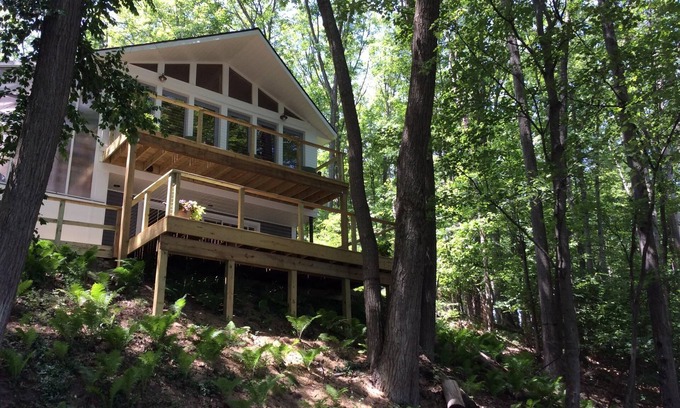 Interlochen House | Pet-Friendly Lake House with Top Amenities & Guest Rating 9.8
