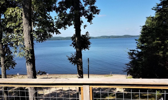 Dover Cottage | Renovated Lakeside Cottage with Breathtaking Views