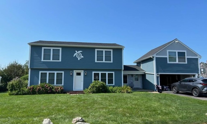 Eastward Look House | Newly Renovated Beach House with Ocean View, Rated 9.8