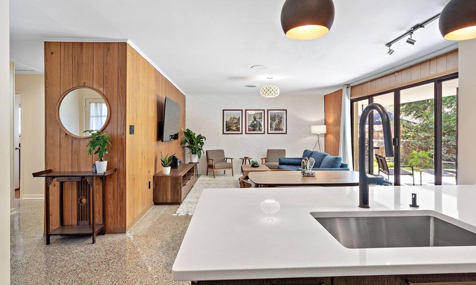 Slidell House | Chic Mid Century Modern Home Near New Orleans - Family Friendly