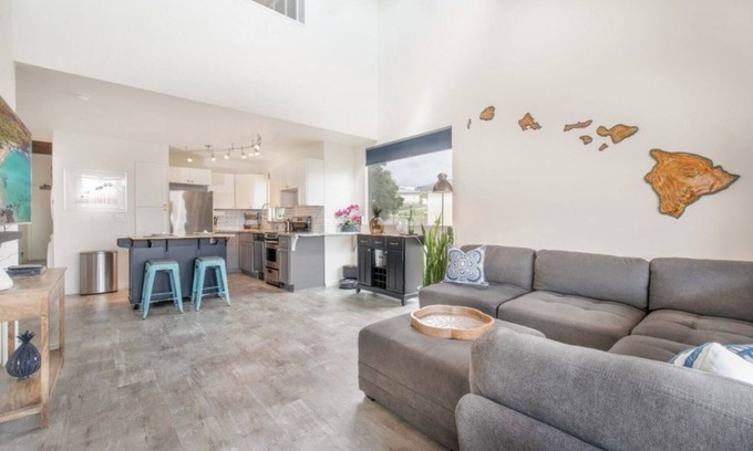 Historic Kailua Village Condo | Ocean View Retreat Steps from Downtown - Rated 9.8/10