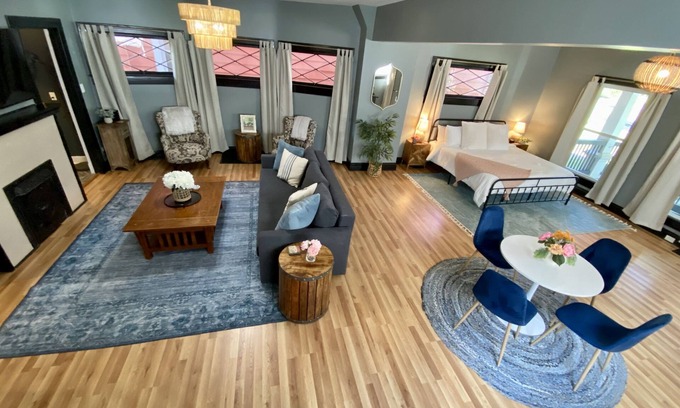 Crescent Hill House | Ideally Located Newly Renovated Studio Near Shops & Dining