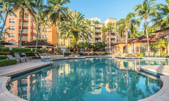 Aventura Condo | Renovated Yacht Club at Aventura with Free Parking & Spa