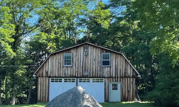 Wading River House | Newly renovated Wading River Barn