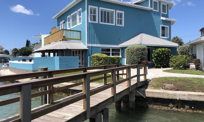 Bay Esplanade House | Exceptional Waterfront House Steps from Clearwater Beach
