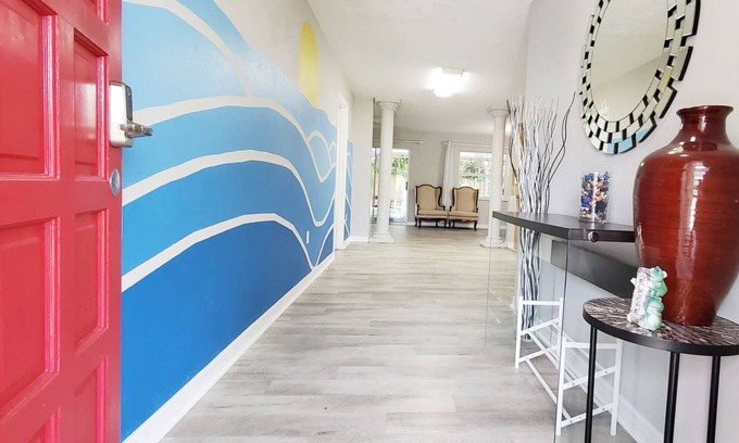 Bee Ridge House | Updated 3-Bedroom Retreat with Fun Backyard & Ocean Views
