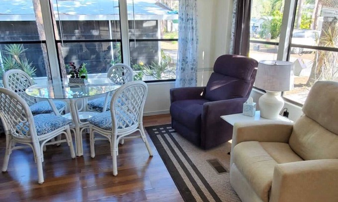 Nokomis Resort | Family-Friendly Resort with Ocean View & Pool Near Beach