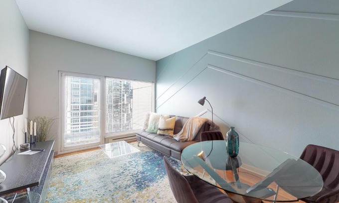 Downtown Seattle Apartment | Relax at Newmark Tower: 4-Star Hotel with Pool & Hot Tub