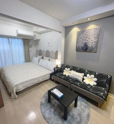 Dotonbori Apartment | NewOpen! Rest House Niponbashi 憩Central downtown 1min fm station, 2mins walk to Kuromon Market,Dotombori, 3-4ppl