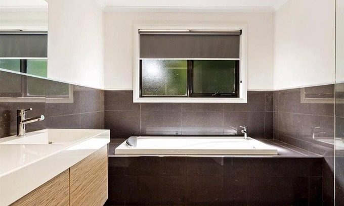 Newstead Apartment | Family-Friendly Newstead Upstairs Apartment Awaits You