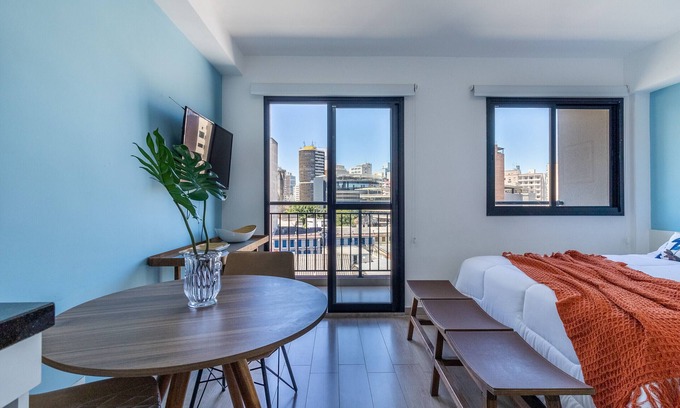 Santa Ifigenia Apartment | Convenient Stay Near 25 de Março and Santa Efigênia