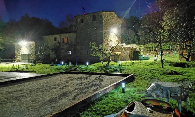 Serinya House | Unwind in BANYOLES: Celebrations, Sports & Family Fun