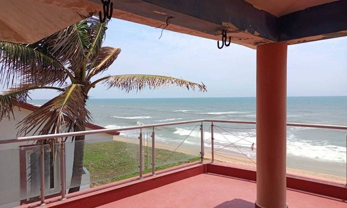Kanathur Villa | Family-Friendly Hotel by the Beach with Pool & Spa