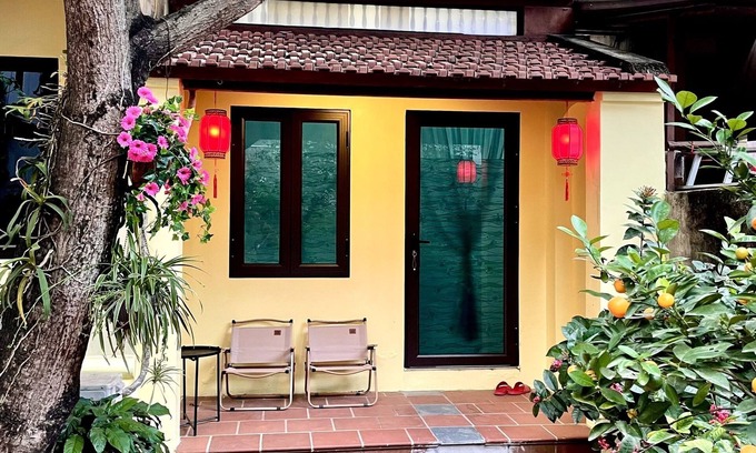 Dong Anh House | Cozy Vietnamese Retreat with Garden View and Spa Amenities