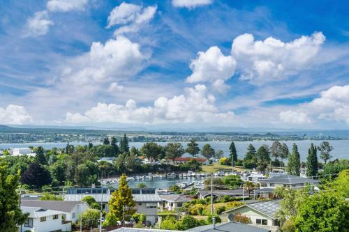 Taupo House | Beautiful Ngaio Views - Lake Taupo Holiday Home Awaits