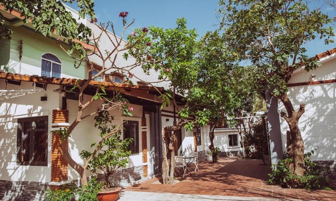 Phan Rang House | Cozy Ngaunhien's House: Oceanfront Homestay with Breakfast