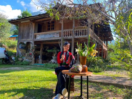 Muong La Hotel | Ngoc Chien Pearl: Pet-Friendly Retreat with Restaurant & Breakfast