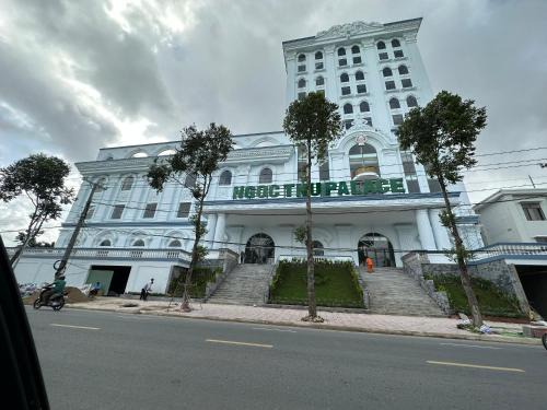 Soc Trang Hotel | Discover Ngoc Thu Palace: Oceanfront Oasis with Spa & Pool