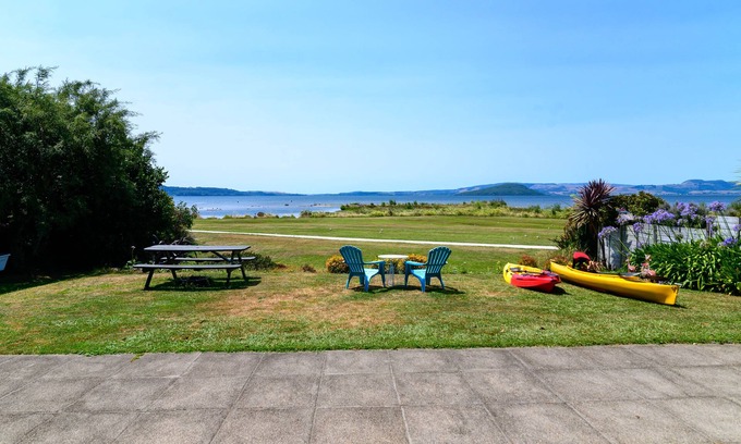 Ngongotaha Apartment | Idyllic Ngongotaha Lakeside Lodge - Family-Friendly Retreat