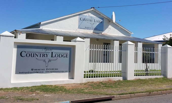 Middelburg House | Discover Nguni Country Lodge: Family-Friendly Retreat