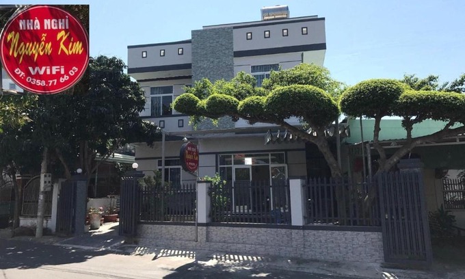 Long Hai Hotel | Nguyễn Kim Motel: Oceanfront Escape with Perfect Ratings