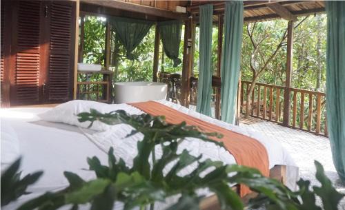 Hue House | Inviting Nguyet Bieu Garden Riverside with Child-Friendly Amenities