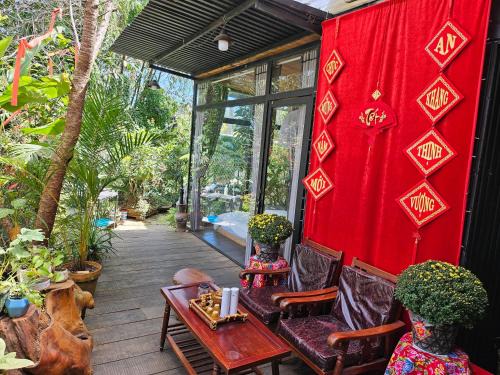 Da Lat Apartment | Discover Nhà Bắp: Family-Friendly Haven with High Ratings