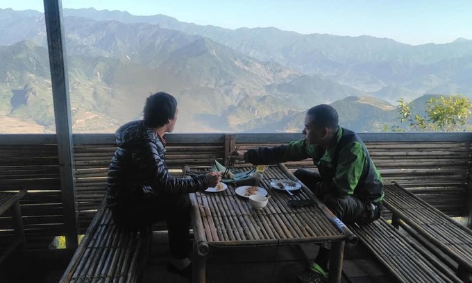 Mu Cang Chai Hotel | Unwind at Nhà hàng Dù Lượn Khau Phạ - Rated 9/10 Stay