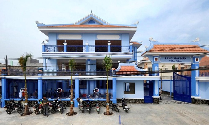 Binh Tan House | Discover Nhà Khách Làng May Mắn with Pool & Family Amenities