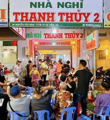 Ha Tien Hotel | Oceanfront Getaway at Nhà Nghỉ Thanh Thủy 2 - Rated 9/10