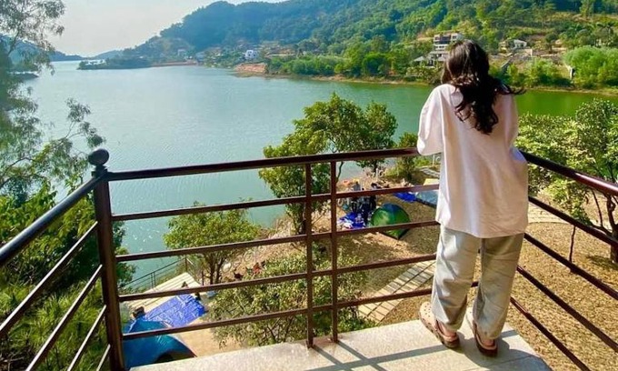 Soc Son Cabin | Treehouse Retreat: Pet-Friendly with Hot Tub & Breakfast