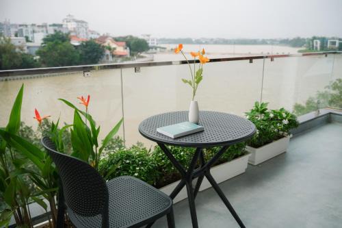 Hue City Centre Bed & Breakfast | Pet-Friendly Như Ý Riverside Homestay with Breakfast
