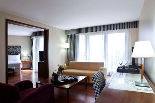 Cordoba Hotel | Discover NH Córdoba Panorama: Family-Friendly & Pet Welcome