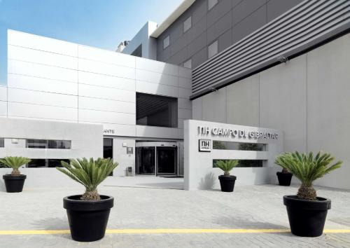 Los Barrios Hotel | Elegant Stay at NH Campo de Gibraltar - Pet Friendly & More