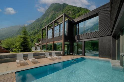 Alagna Valsesia Hotel | Pet-Friendly Mirtillo Rosso Family Hotel with Pool & Hot Tub