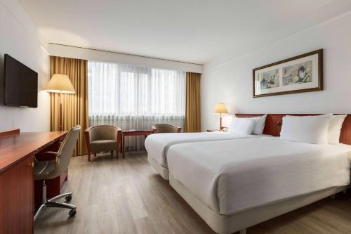 Randwijck Hotel | Relaxing Getaway at NH Maastricht with Pool and Spa